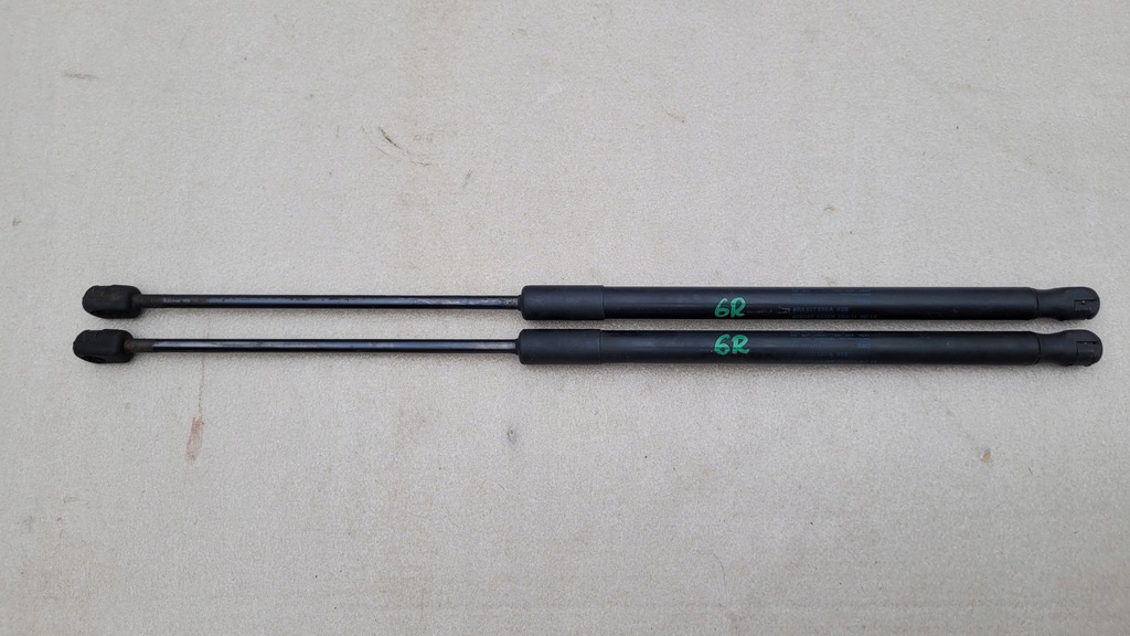 фото №1, Polo v 6r привод амортизатор крышки задняя 6r6827550a