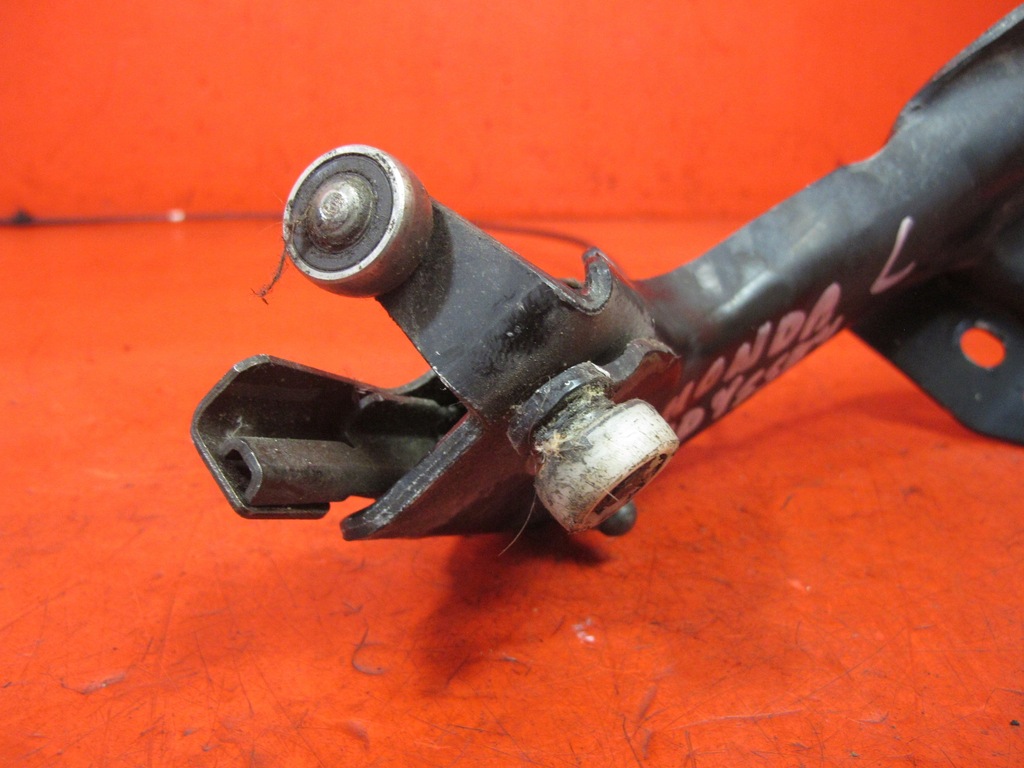 фото №4, Honda odyssey ii 98-04 направляющая ролик дверь левая