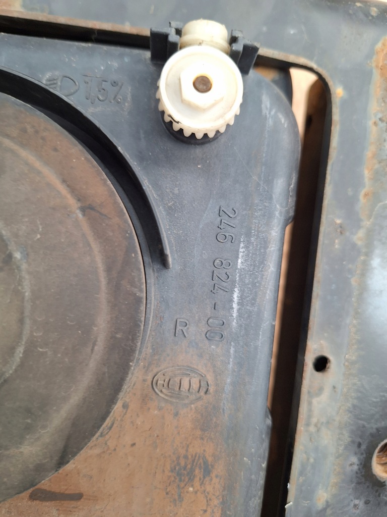 фото №5, Фара лампа с okularem правая renault magnum dxi 246823-00