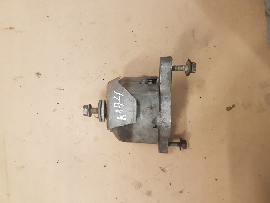 фото №1, 165 подушка коробки audi a8 4.2 4d0399308