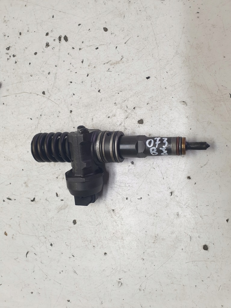 Купити Насос-форсунка насос-форсунка vw audi 2.0 tdi 038130073bj bosch