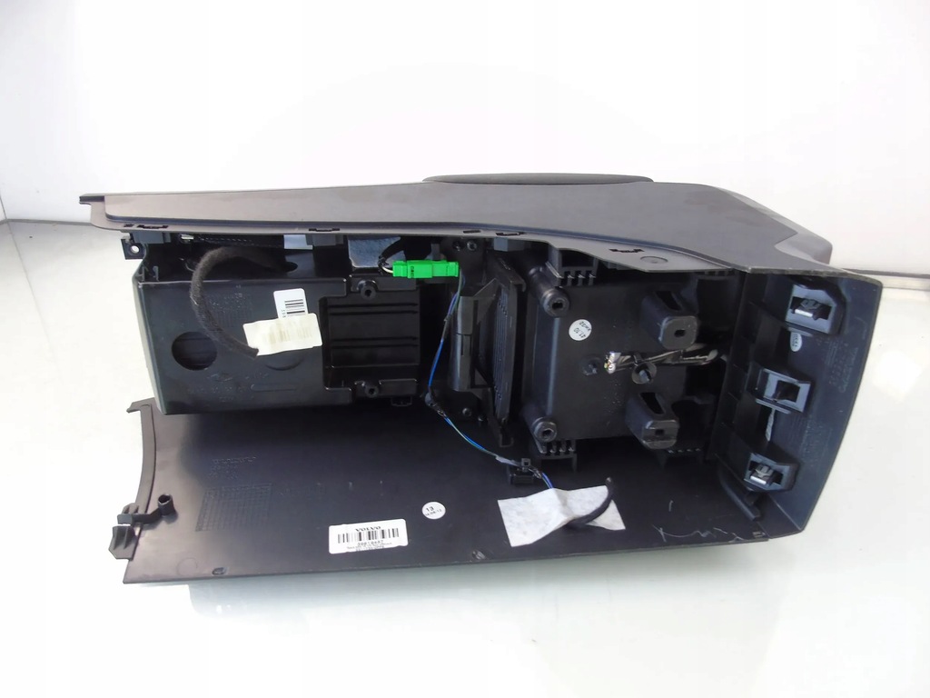 фото №7, Туннель средний подлокотник volvo v60 s60 ii 39819457