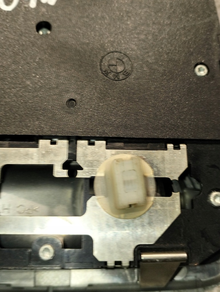 фото №6, Bmw e87 1 07r лампа освещение салона перед потолочный 9137479