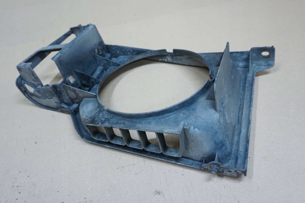 фото №7, Pajero i рамка кронштейн лампи лівий решітка радіатора 89r