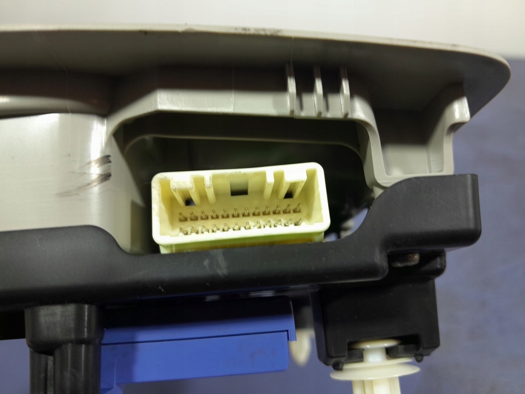 фото №8, Lexus is iii xe30 lift 16-20 ліхтарі освітлення салону стельовий 2 szt