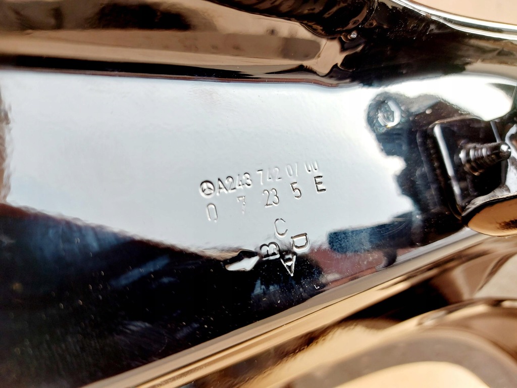 фото №12, Mercedes eqb n243 x243 23r. крышка багажника багажника задняя a2437420700