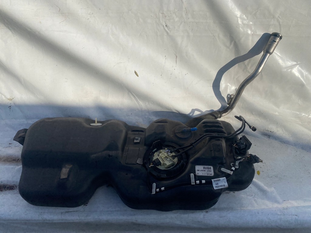 фото №1, Ford transit mk8 lift 2.0 tdci бак топлива демонтаж