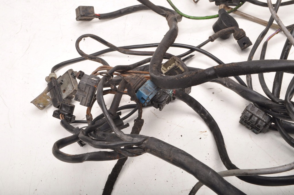 фото №9, Mercedes w123 2.3 8v жгут электропроводка отсек двигателя