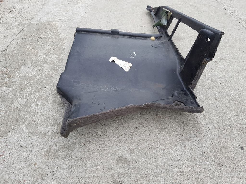 фото №13, Обшивка багажника правий задня 1 947 150 bmw e30 kombi
