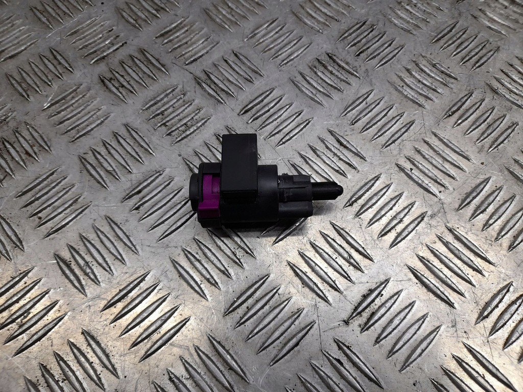 фото №6, Audi a7 s7 4g 2011 датчик педали тормоза / стоп-сигнал