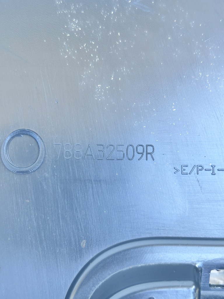 фото №10, Dacia lodgy stepway 14- левая молдинг крыла задняя 788a32509r