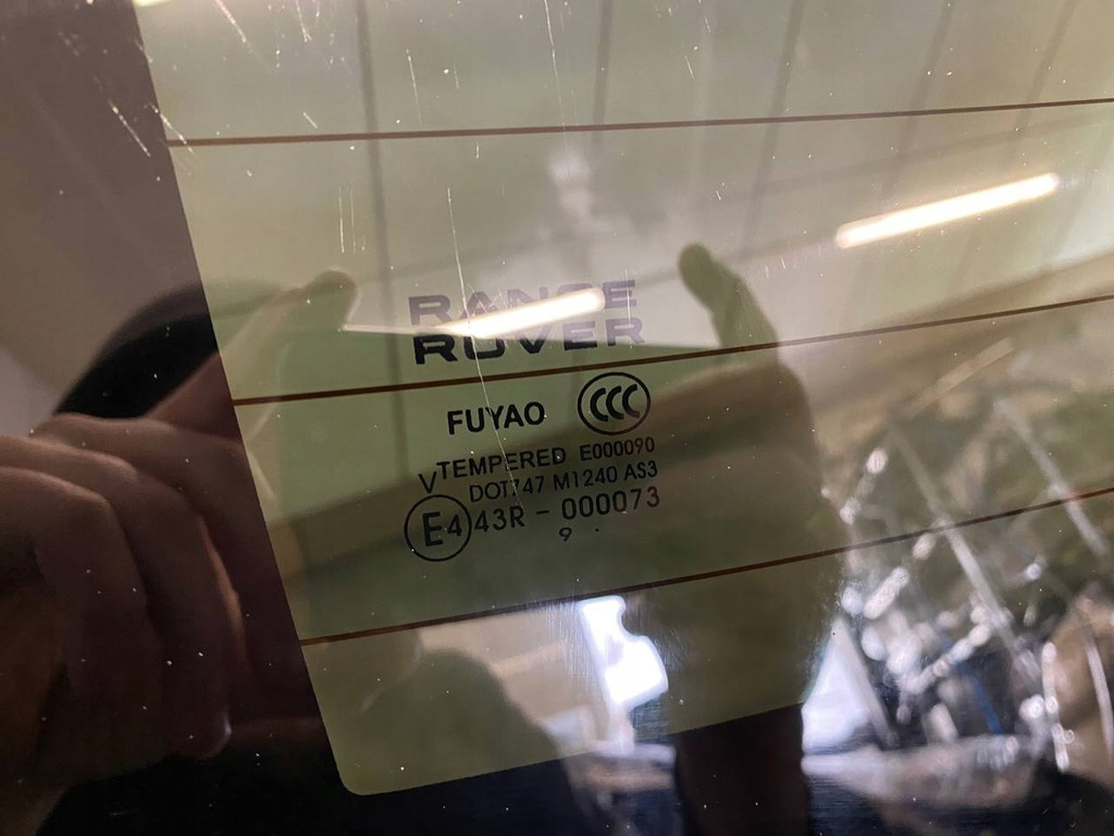 фото №3, Стекло задняя w крышка багажника land rover range rover sport l494 19 rok оригинальный номер