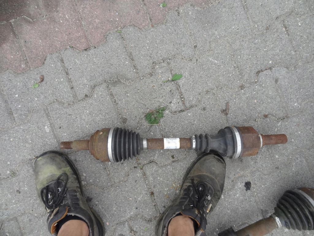 фото №1, Приводной вал левая renault megane ii 8200383707