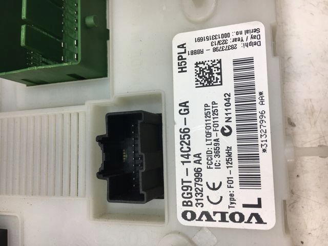 фото №5, Volvo s60 v60 xc60 коробка предохранителей 31327996