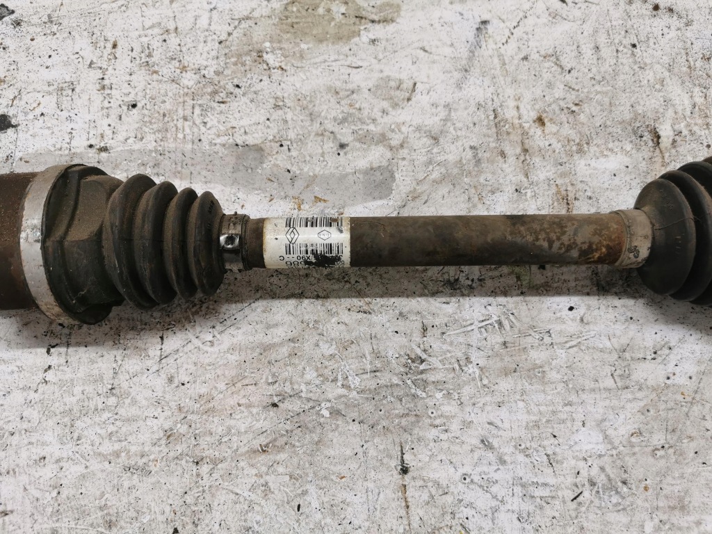 Приводной вал длинная правый  перед renault clio 3 1.5 dci Доставка