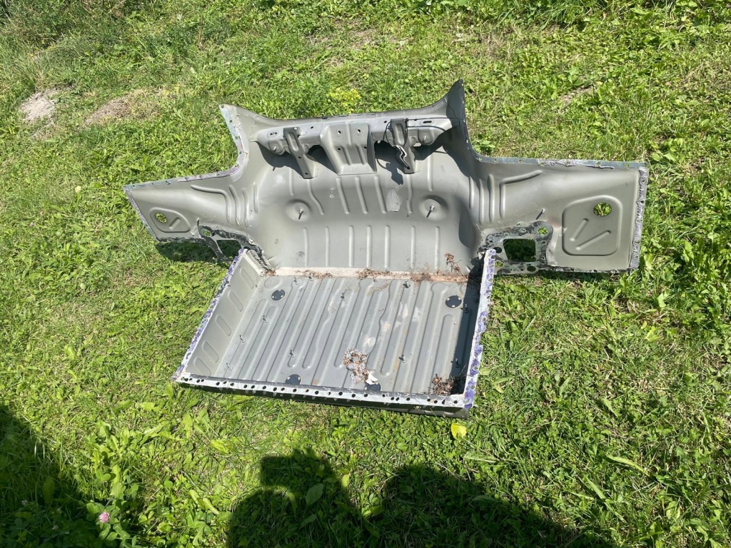 Chevrolet camaro 2016+ ремень задний поддон пол багажника задний коплектная с Разборки