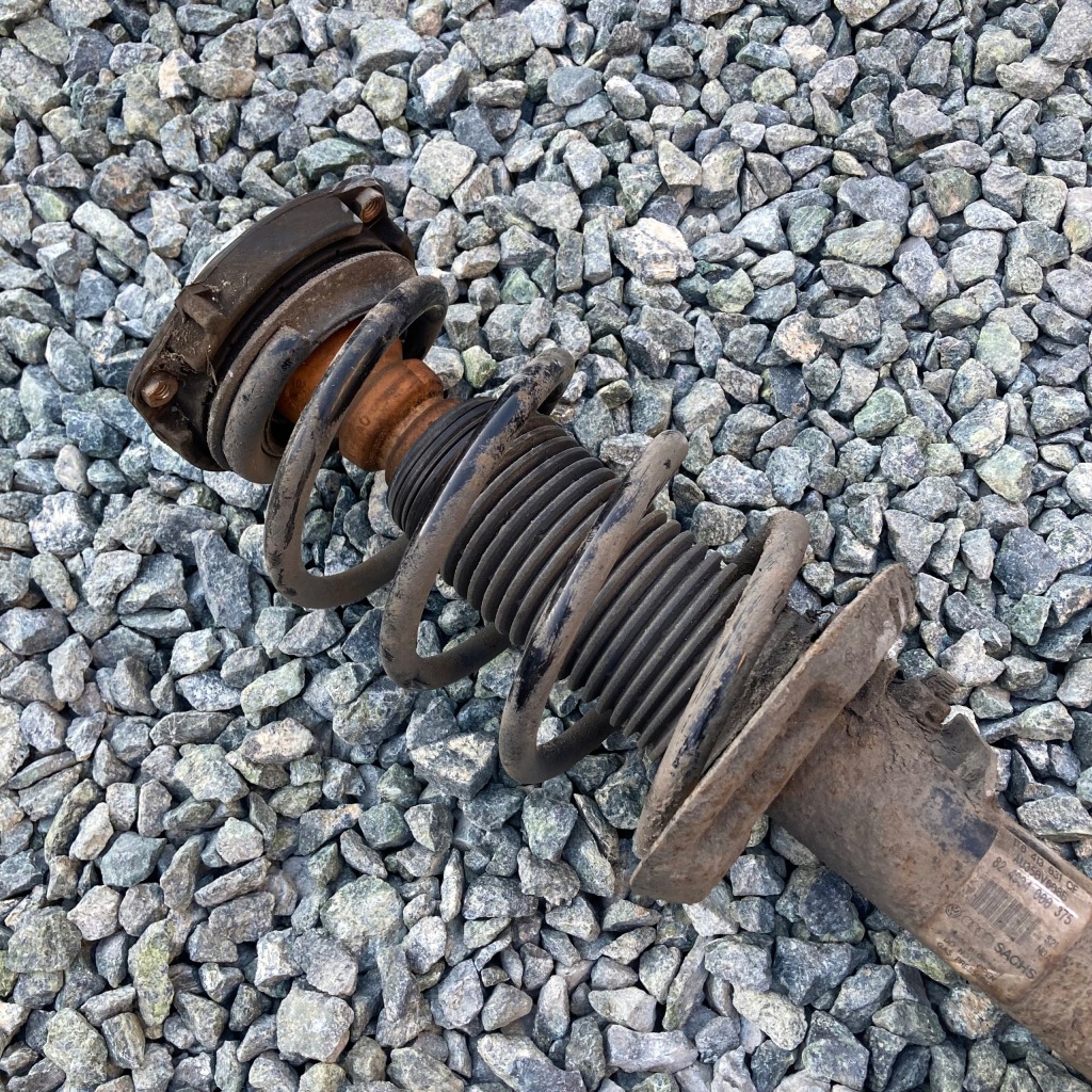 Audi a3 рестайлинг  2011r 2,0 tdi cr 170km cfgb s-line поворотный кулак правая амортизатор в Украине