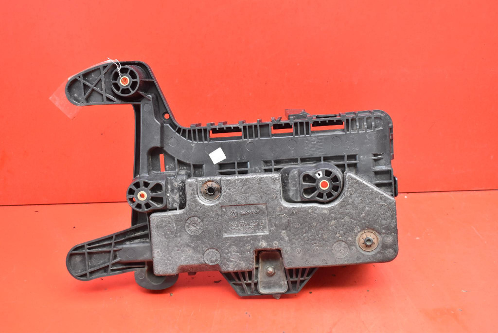 фото №8, Оригинальный номер vag 1k0915333h кронштейн аккумулятор vw golf 04-