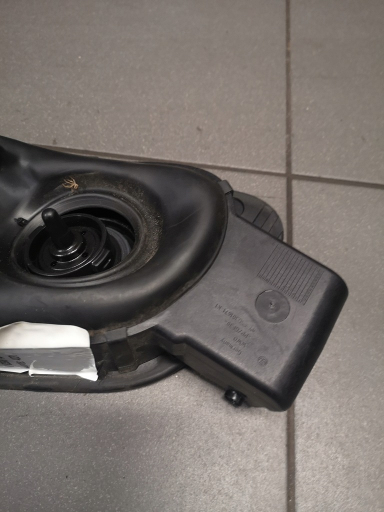 фото №14, Крышка заливной топлива vw golf vii grau металлик