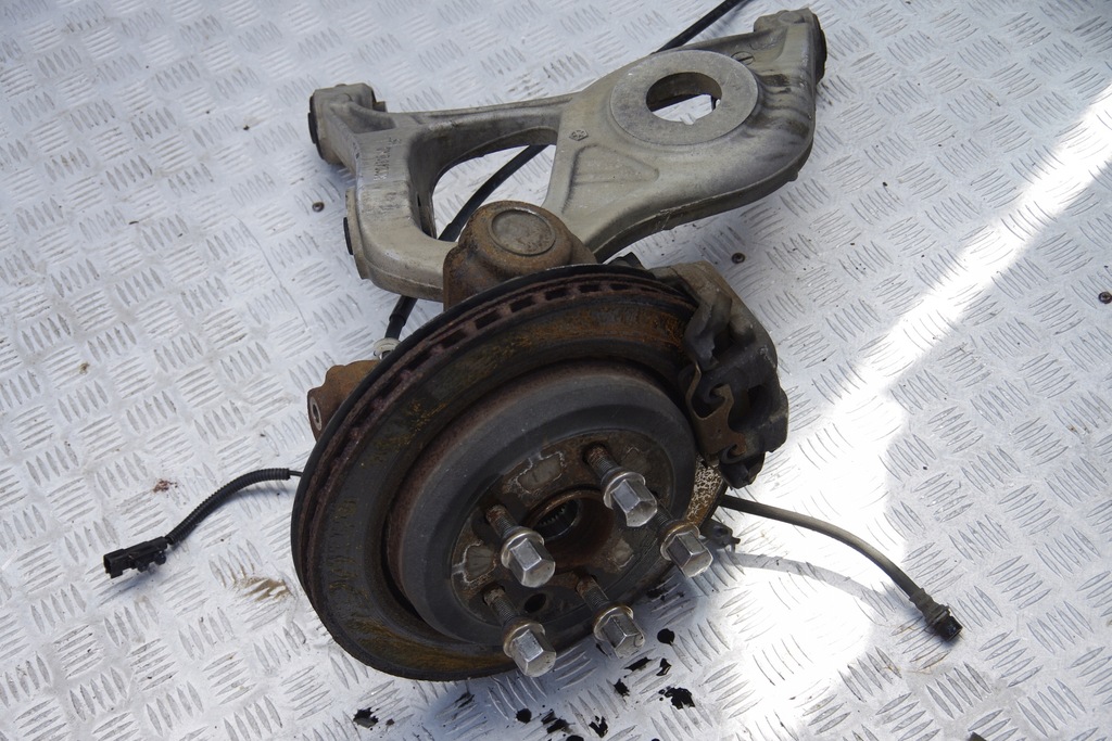 фото №6, Поворотный кулак рычаг ступица левый задняя jeep grand cherokee wk2 lift 16-21 3.0 crd