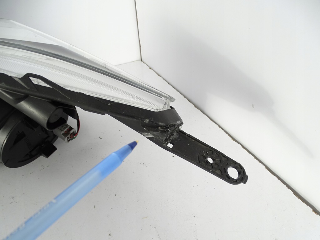 фото №5, Лампа перед правая subaru forester outback full led