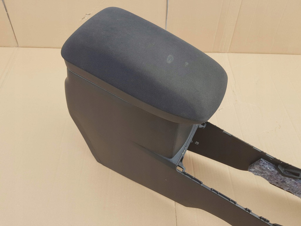 фото №4, Подлокотник бардачок крышка туннель toyota auris 2012-2018