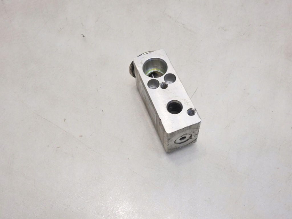 фото №6, Клапан расширительный кондиционера renault latitude 2.0 dci 7020428.4