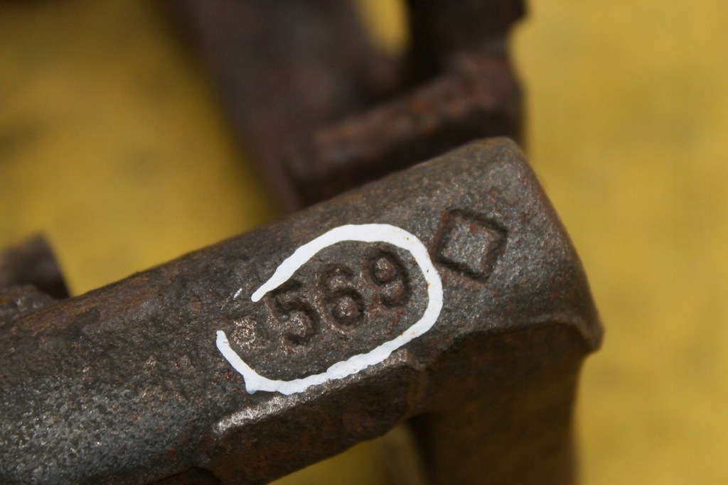 фото №7, Скоба супорт правий перед a4 b6 312mm