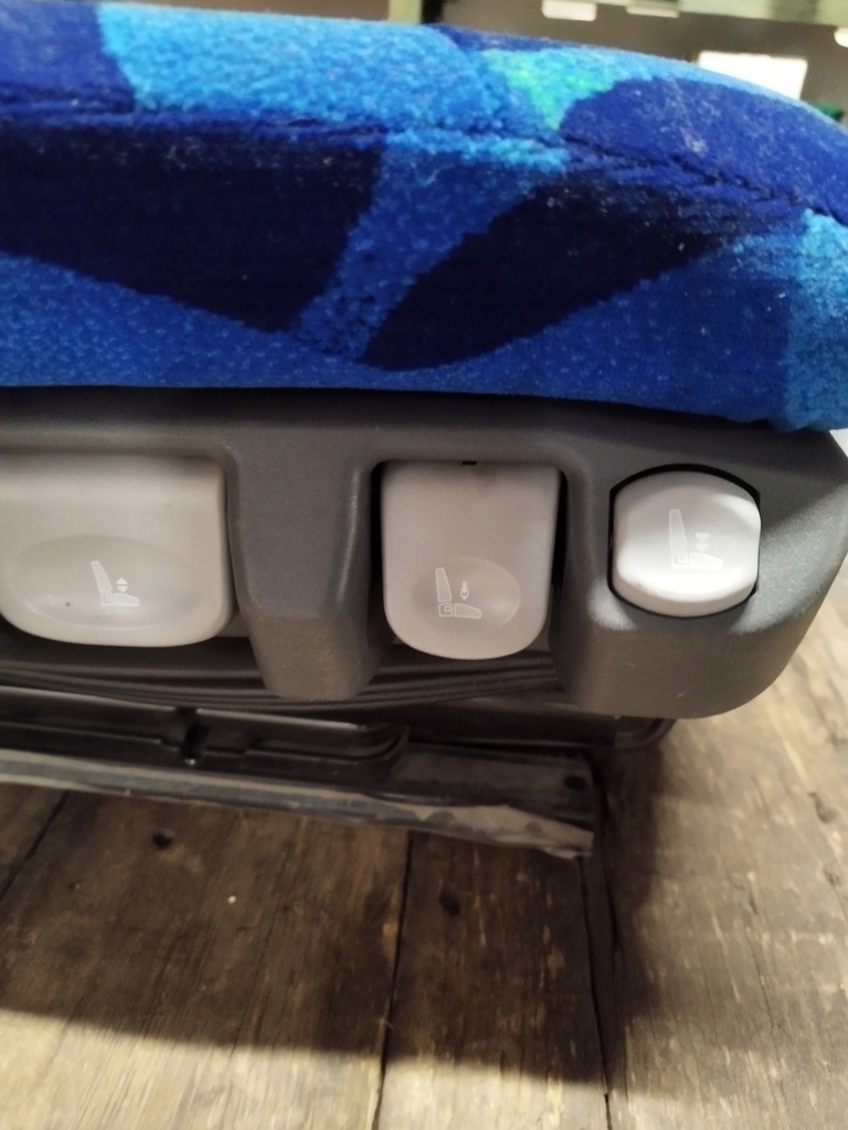 фото №7, Сиденье водителя поворотный isri 6860/875 nts