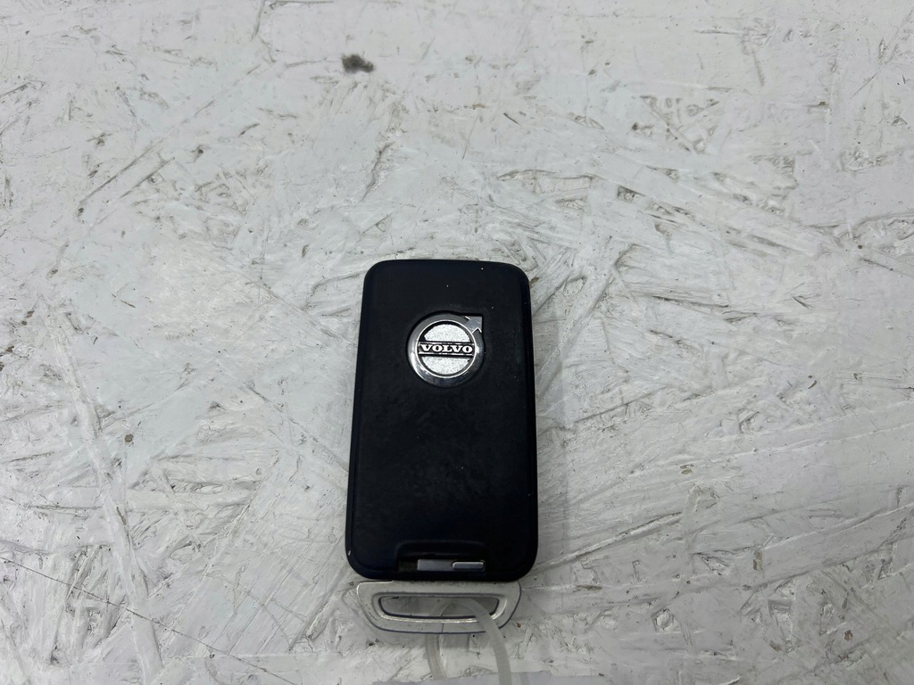 фото №5, Volvo v40 2016 ключ / карта зажигания
