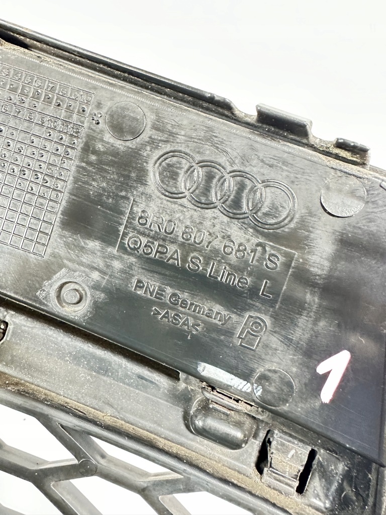 Q5 8r s-line рестайлинг  решётка бампера левая pdc хром 8r0807681s с Разборки