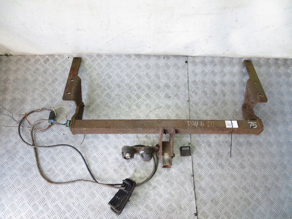 фото №1, Toyota rav-4 iii hak буксирувальний 06-12