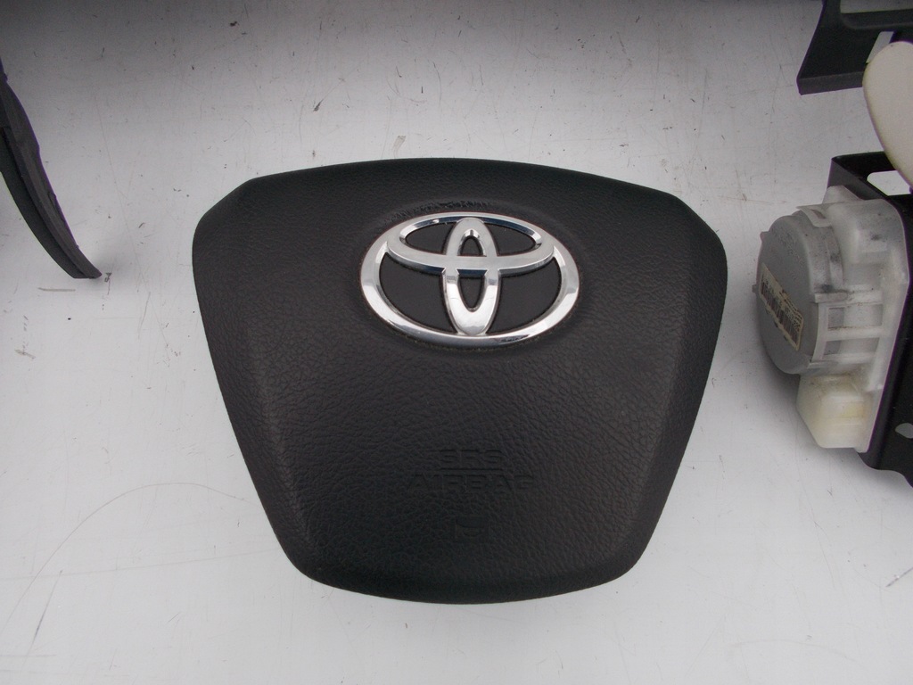 фото №7, Консоль панель приладів подушки безпеки ремені подушка безпеки toyota verso 2013 - 2018