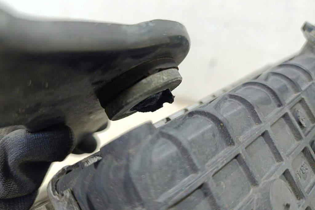 фото №9, Радіатор wody maserati quattroporte vi 670004976 бензиновий 390kw 2014