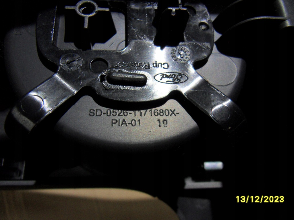 фото №12, Підлокітник тунель середній ford fiesta mk7 13r.