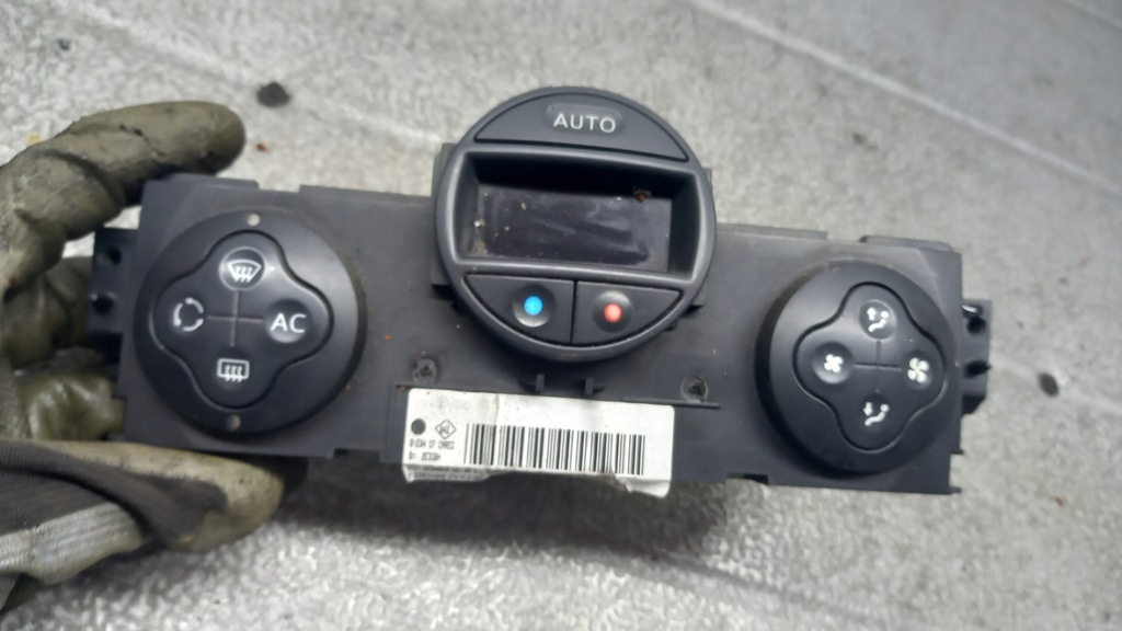 фото №1, Панель кондиционера renault megane 04r kombi