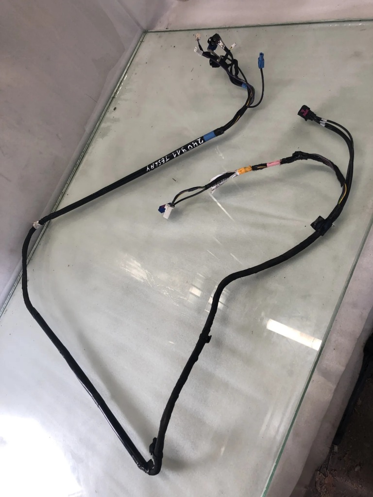 Купити Інше кабелі tesla p161669100c electric 340kw 2022