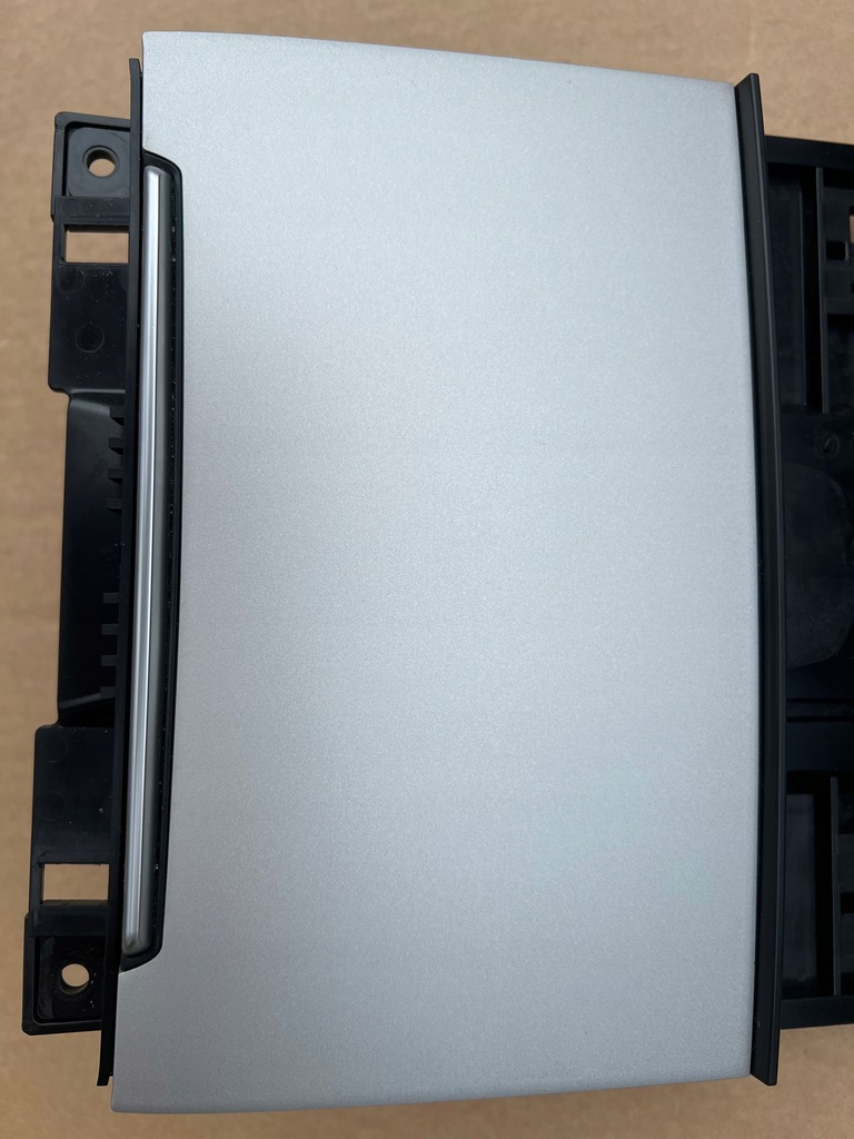 фото №4, Audi a6 a7 rs6 rs7 c7 защита бардачка пепельница 40863273a 4g0863440 kd5