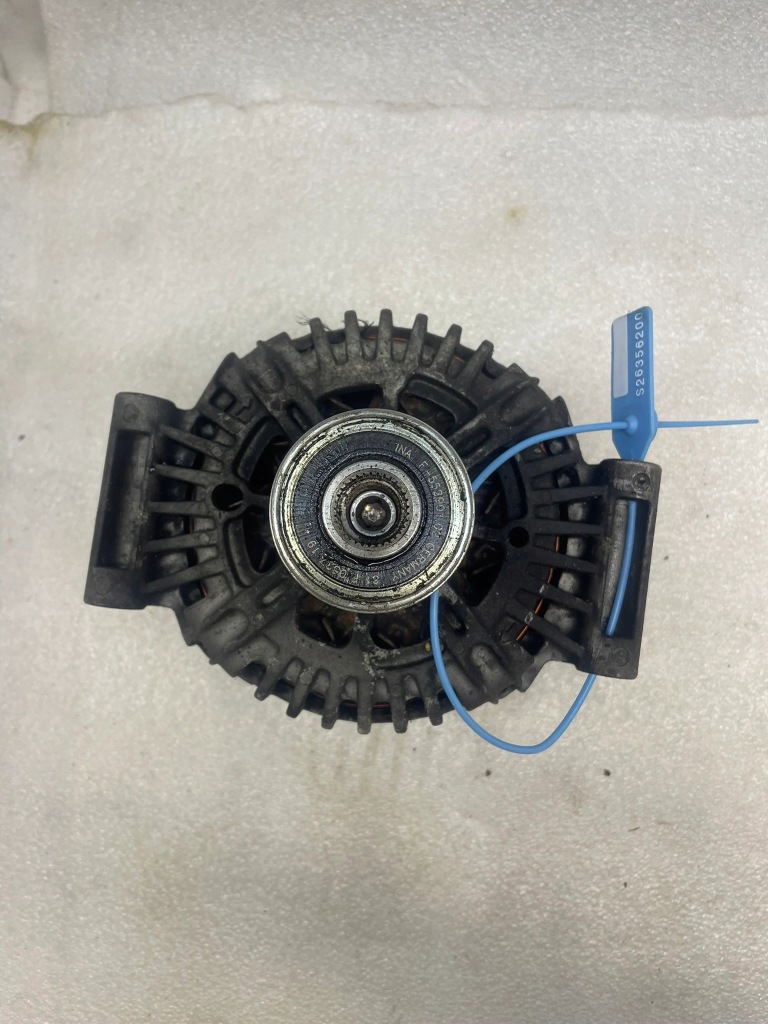 Купити Генератор mercedes c-klasa w204 a0141541102