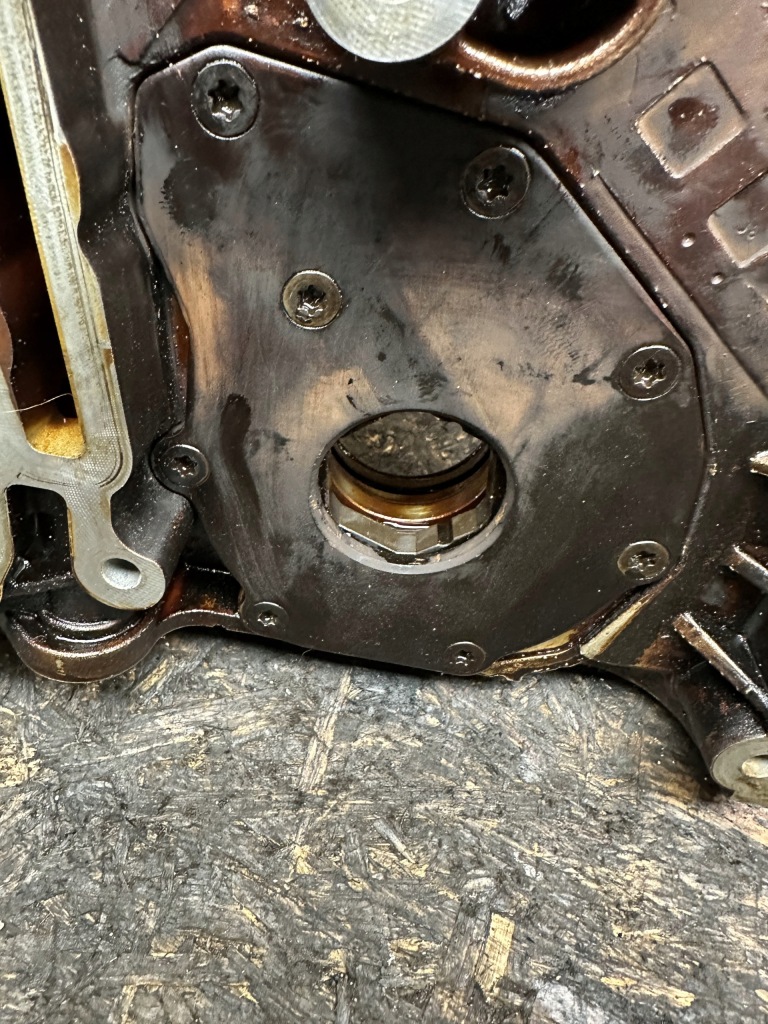 Корпус распределительного вала насос масла opel 1.4 a14xfl 55570249 chevrolet ampera Киев