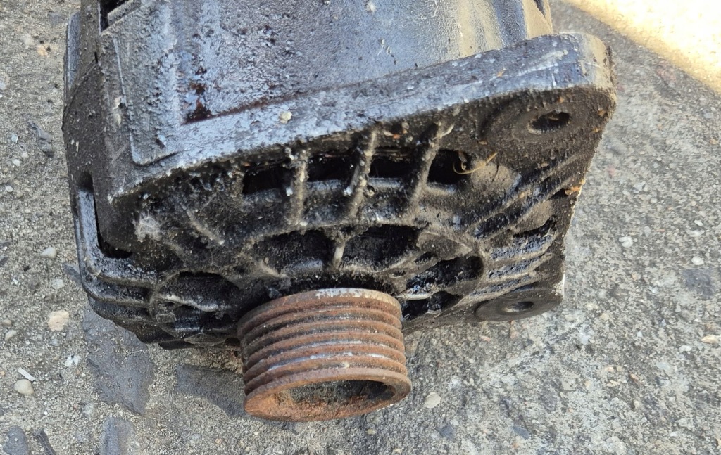 Генератор renault trafic 2 2.5tdi 8200206251 в Украине