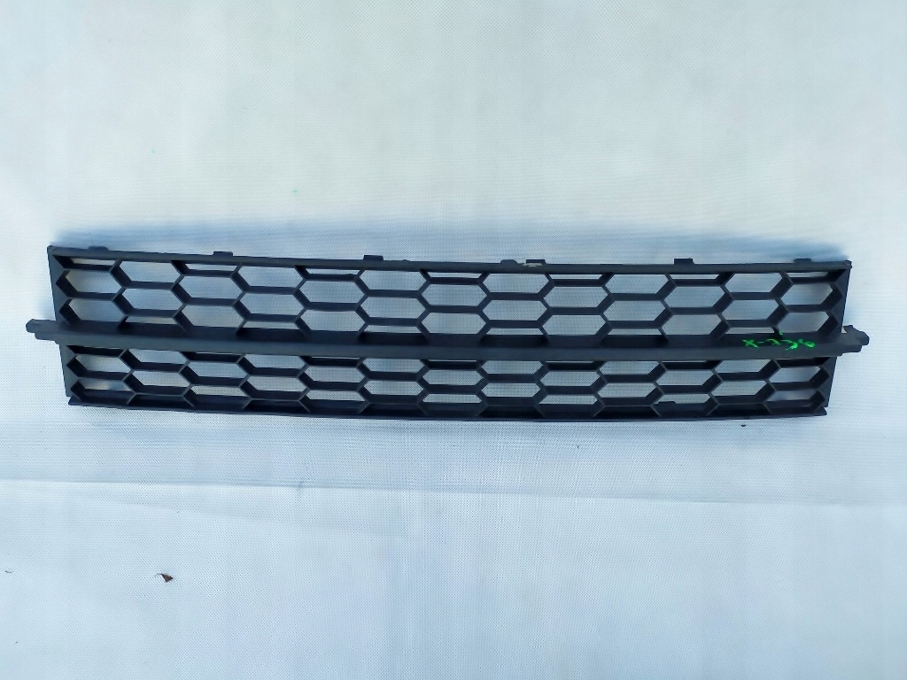 фото №1, Skoda octavia решітка середня 5e0853677