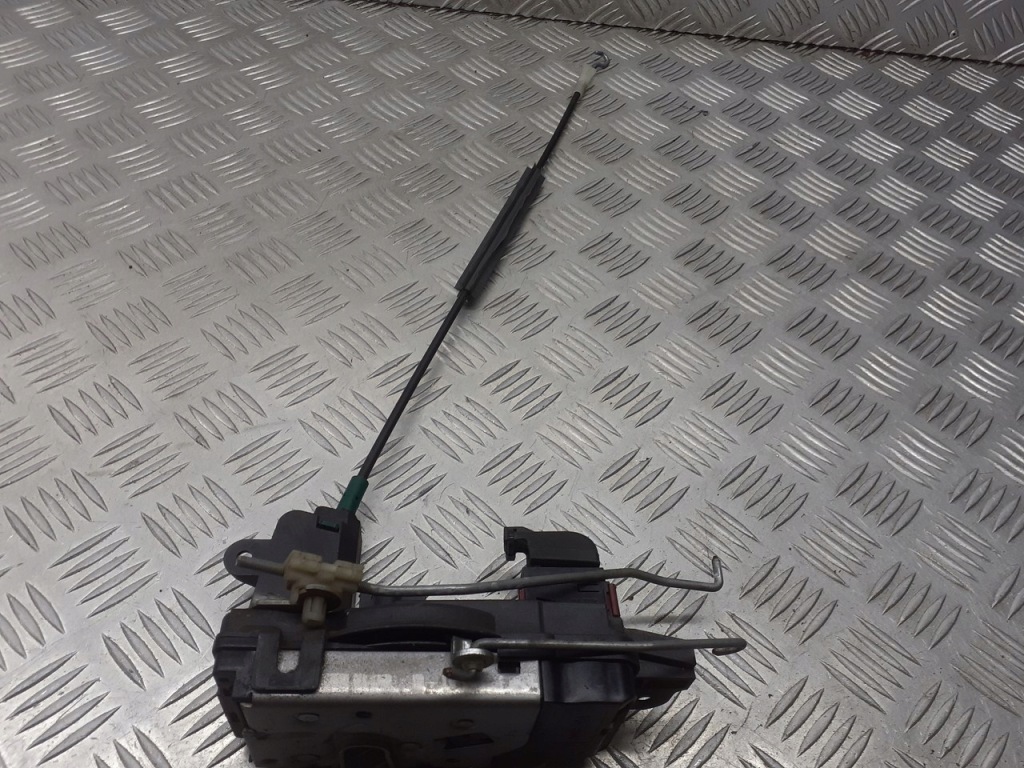 фото №1, Замок дверь левый перед opel zafira b 13210748qf