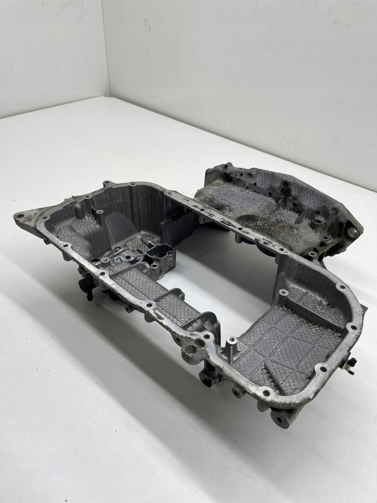 Audi a7 a6 c7 3.0 tdi cdu верхній піддон оливи масляна cała справна оригінал! Ціна