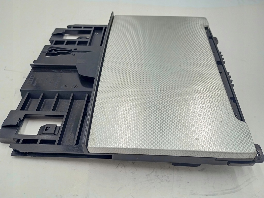 фото №11, Dekor пепельницы бардачок audi a6 c7 4g0862273a