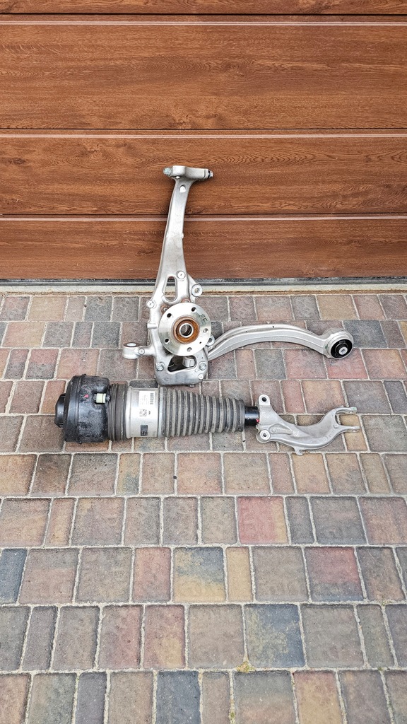 фото №1, Audi a6 s6 c7 4g 2024 амортизатор подвеска пневматический osi передней