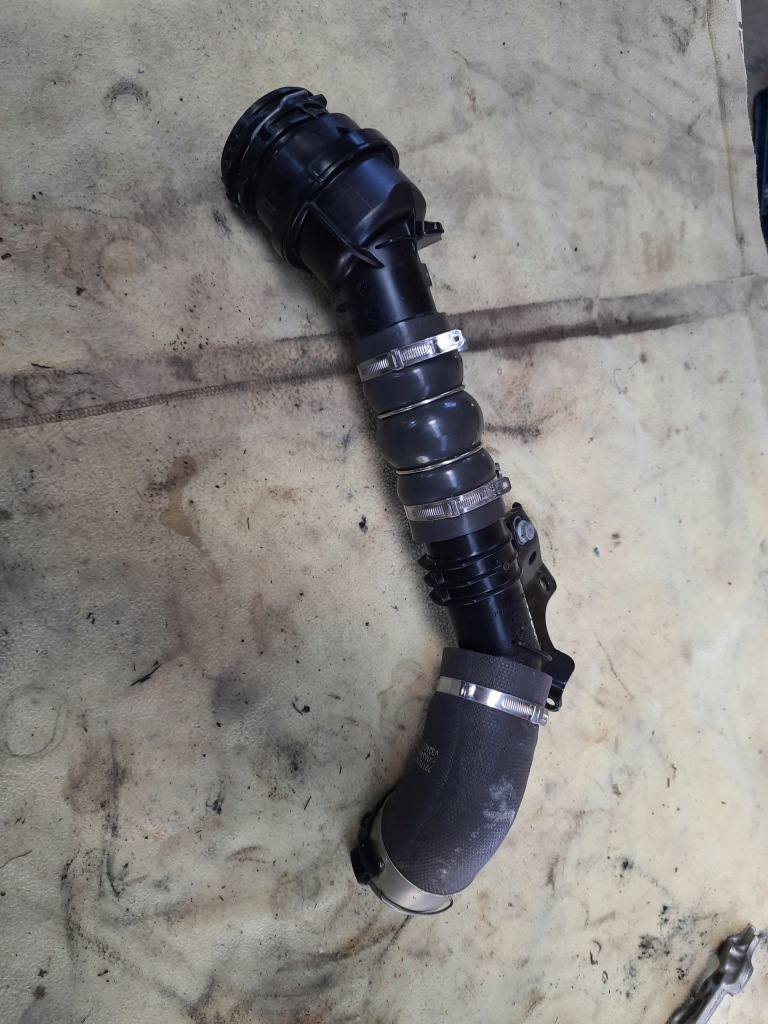 фото №1, Clio v 1.5 bdci труба шланг інтеркулер повітря