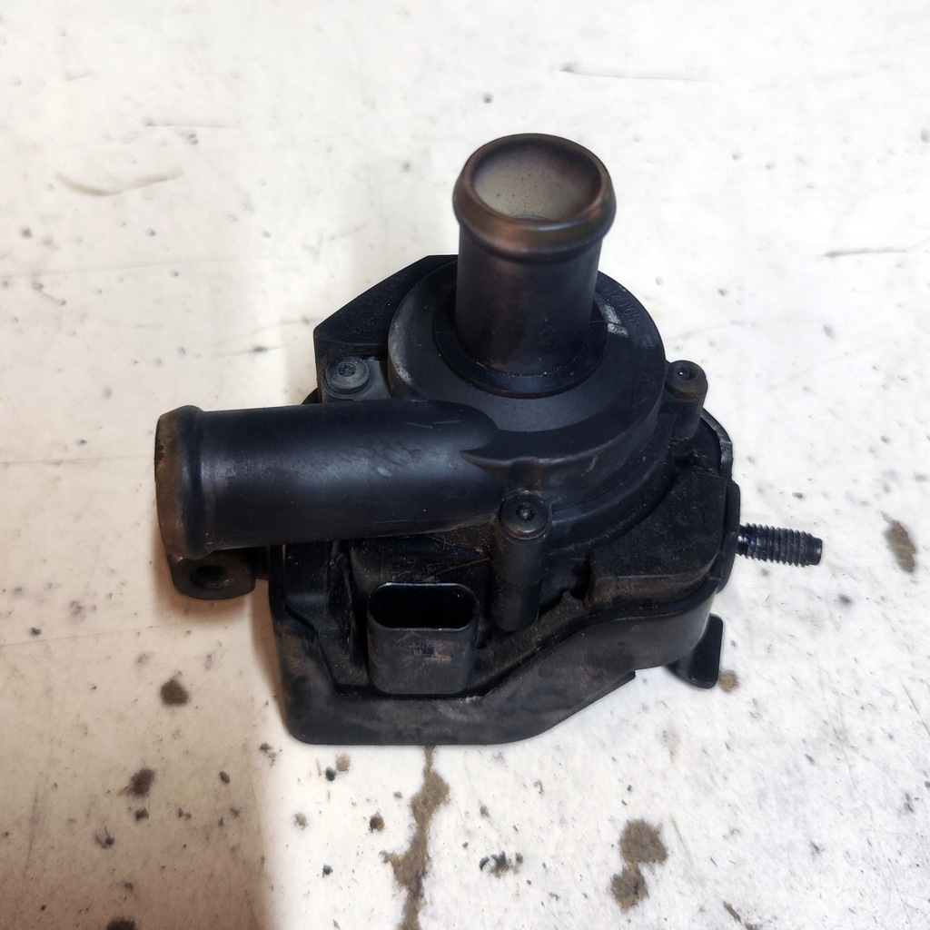 фото №1, Audi a3 8v помпа wody 059121012a