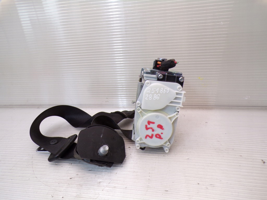 Купить Ремень безопасности правый перед mercedes w251 ml w164 2518602886