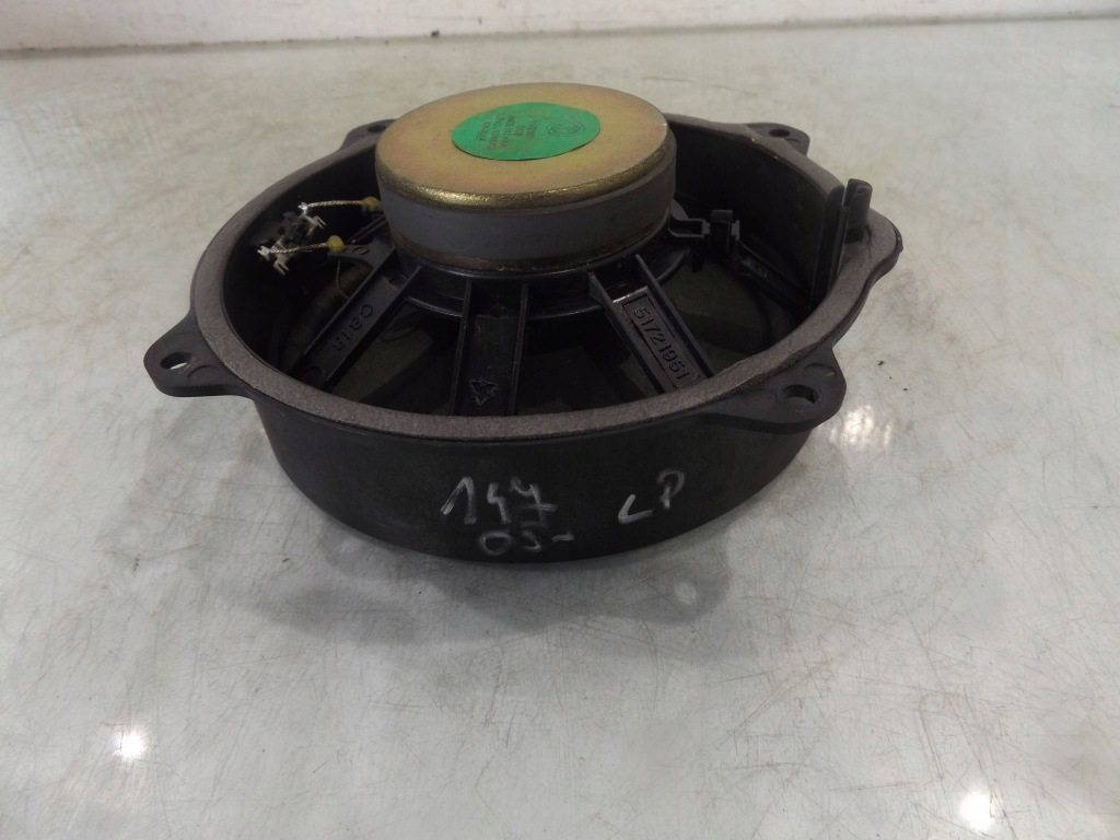 Alfa 147 динамік лівий перед Доставка